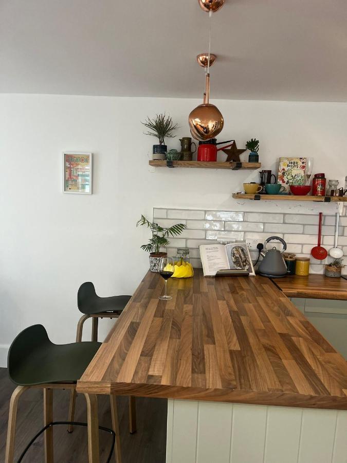 Beach, Hills, Food, Scenic Walks-The Kelp House. Peacehaven المظهر الخارجي الصورة