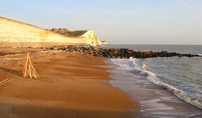 Beach, Hills, Food, Scenic Walks-The Kelp House. Peacehaven المظهر الخارجي الصورة
